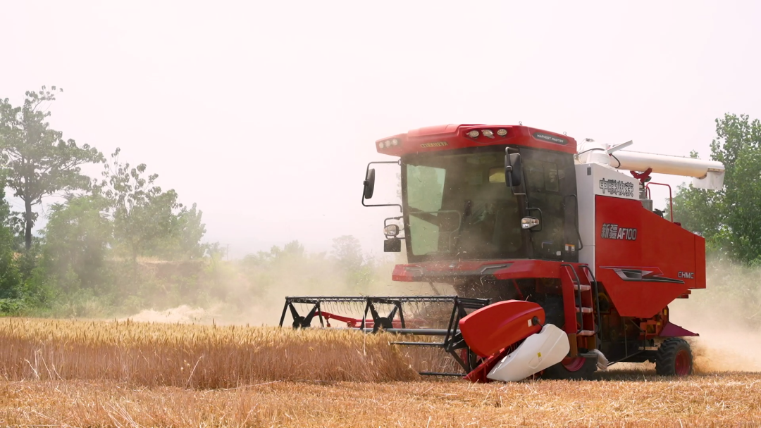 中聯(lián)收獲新疆AF100聯(lián)合收割機(jī)產(chǎn)品技術(shù)亮點(diǎn) 中聯(lián)收獲新疆AF100聯(lián)合收割機(jī)產(chǎn)品技術(shù)亮點(diǎn)